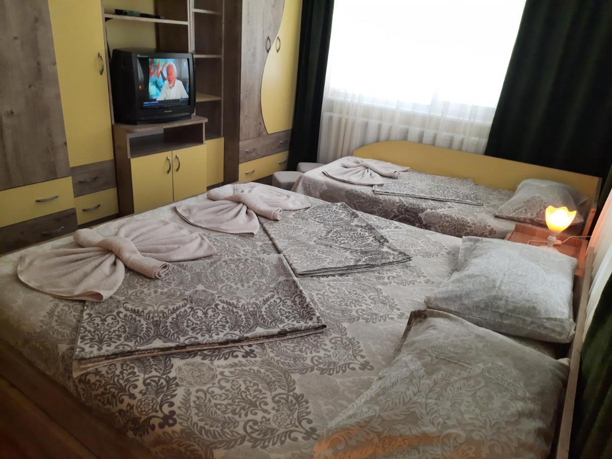 Guest House Lazar Raykov Ribarica Bagian luar foto