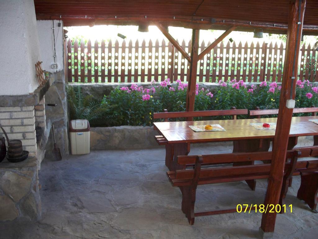 Guest House Lazar Raykov Ribarica Bagian luar foto